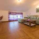In 39172 Apartment